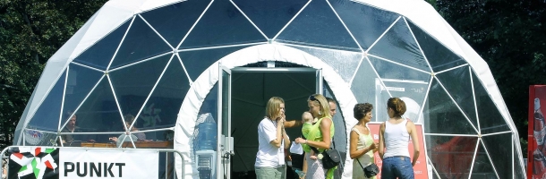 Namiot kulisty Freedome 75 na Karnawale Sztukmistrzów, Lublin
